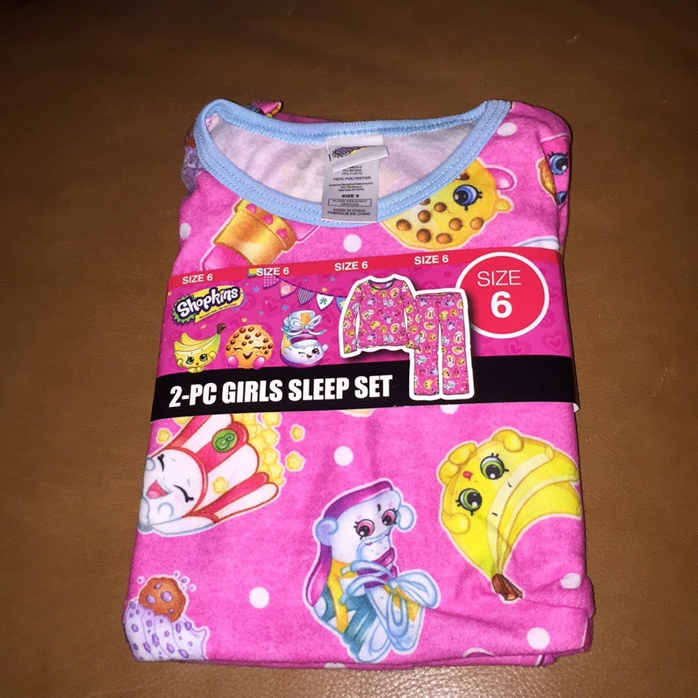 Shopkins pajama set NWT